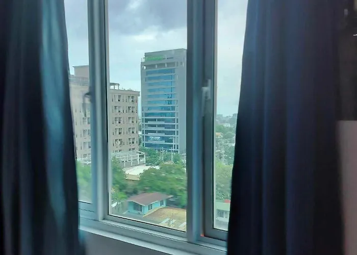 15th Floor Cozy Unit With Netflix, Ac And Free Wifi In Mplace Apartment