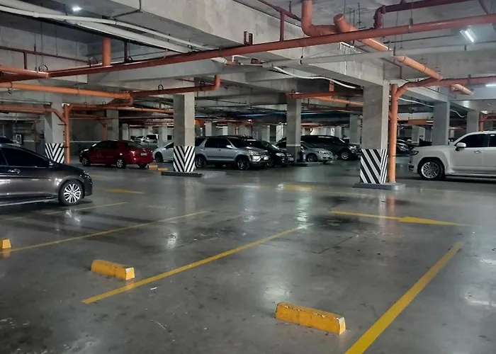 Apartment 15th Floor Cozy Unit With Netflix, Ac And Free Wifi In Mplace Manila